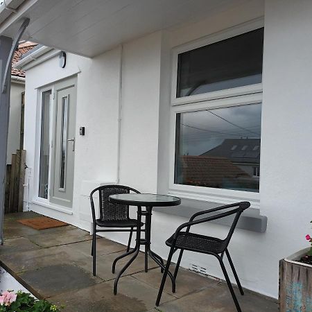 Contemporary One Bed Studio. Sea Views And Parking Westward Ho!  Dış mekan fotoğraf